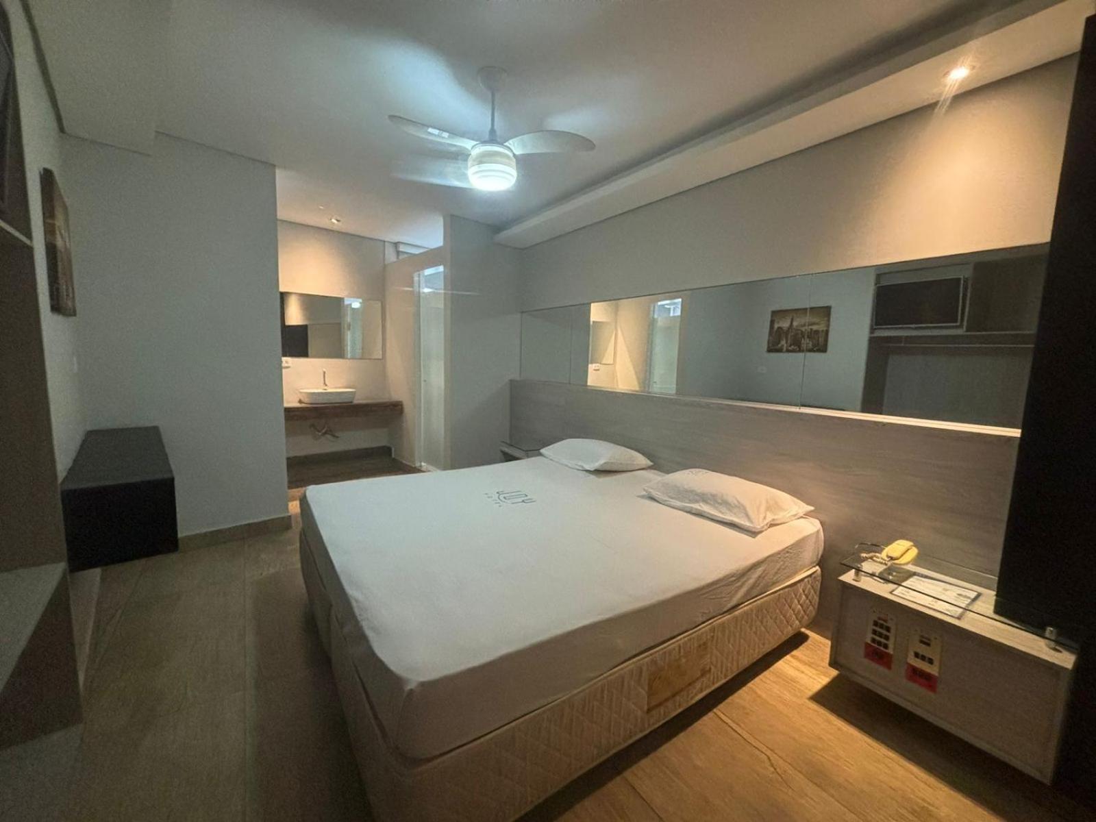 Joy Hotel — Photos 3
